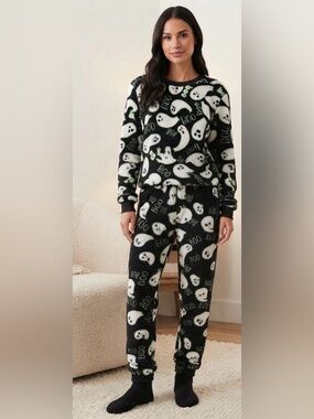 Weekending Ghost Print Black and White Sweater with Matching Socks
